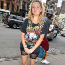 Emily Meade – Spotted around town in downtown Manhattan - 454 x 691