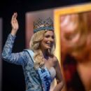 Karolina Bielawska- Miss World 2021- Crowning Moment - 454 x 302