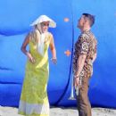 Kristen Wiig – With Ricky Martin filming ‘Mrs. American Pie’ in San Pedro - 454 x 576