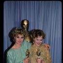 Jessica Lange and Meryl Streep - The 55th Annual Academy Awards (1983) - 417 x 612