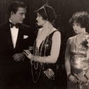 Rough House Rosie - Clara Bow - 454 x 366