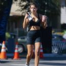 Hannah Ann Sluss – Makeup free after workout in West Hollywood - 454 x 537