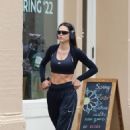 Amelia Hamlin – Shows her abs after a gym workout in Manhattan’s SoHo area - 454 x 686