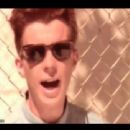 Rick Astley - 454 x 340