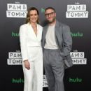 Seth Rogen and Taylor Schilling