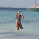 Arabella Chi – With Kady McDermott at the beach on Isla Mujeres in Mexico - 454 x 303