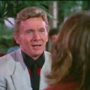 Hollywood Wives - Steve Forrest - 454 x 340