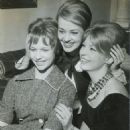 Jeanne Valérie, Jeanne Moreau et Annette Vadim - 454 x 630