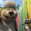 Reggie (voiced by James Woods, left) and Mikey (voiced by Mario Cantone, right) in Columbia Pictures/Sony Pictures Animation’s Surf’s Up. - 454 x 273