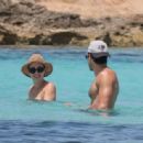 Aurora Ramazzotti – Seen on the beach in Formentera - 454 x 314