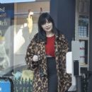 Daisy Lowe – Strolling with her dog in London - 454 x 626