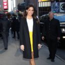 Danielle Jonas – Posing at ‘Good Morning America’ studio in New York - 454 x 614