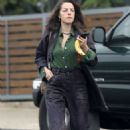 Olivia Thirlby – Running errands in Los Angeles - 454 x 681