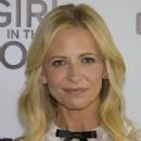 Sarah Michelle Gellar – Premiere of ‘The Girl In The Pool’ at ALO HQ Screening Room in Beverly Hills - 454 x 568