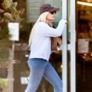 Melissa Cohen – Shopping at Whole Foods in Malibu - 454 x 681