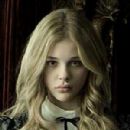 Dark Shadows character redirects to lists