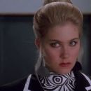 Don't Tell Mom the Babysitter's Dead - Christina Applegate - 454 x 251