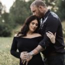 Johnny 3 Tears and Asia Borden - 454 x 565