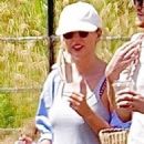 Taylor Swift – On a vacation in Bahamas