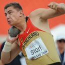 Male shot putters
