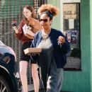 Aryn Drake-Lee – Seen while picking up some breakfast in Los Feliz - 454 x 681