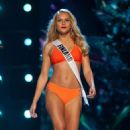 Alina Voronkova- Miss Universe 2018- Swimsuit Competition - 454 x 800