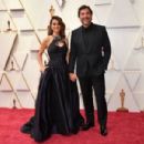 Penélope Cruz and Javier Bardem - The 94th Annual Academy Awards (2022) - 454 x 301