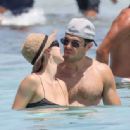 Aurora Ramazzotti – Seen on the beach in Formentera - 454 x 335