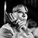 Dany Saval - 454 x 565