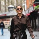 Ashley Roberts – Seen at Global Radio in London - 454 x 361
