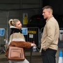 Olivia Buckland and Alex Bowen – Arriving at the Piccadilly Train Station in Manchester - 454 x 342