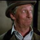 Ray Bolger- as Tobey Noe - 454 x 340