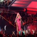 Nicki Minaj - The 2022 MTV Video Music Awards - Show - 454 x 303