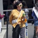 Alia Shawkat – Grabs a green juice in Los Feliz - 454 x 681