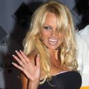 Pamela Anderson - MTV Video Music Awards 2003 - 319 x 612