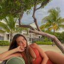 Taylor Nunez – Social media - 454 x 561