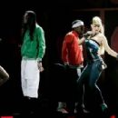 The Black Eyed Peas - The MTV Europe Music Awards 2005 - 454 x 299