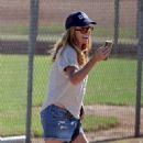 Patsy Palmer – Watches her sons baseball game in Malibu - 454 x 630