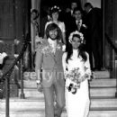 Barry Gibb And Linda Gray - 440 x 594