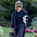 Lisa Rinna – Arrive at Beverly Hills Hotel - 454 x 681