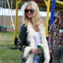 Poppy Delevingne &#8211; Spotted at the Glastonbury Festival