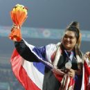 Thai female discus throwers