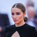 Olivia Culpo – “Asteroid City” Red Carpet at Cannes Film Festival 05/23/2023 - 454 x 681
