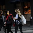 Costanza Caracciolo – Shopping candids in Milan with friends - 454 x 682