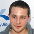 Shawn Pyfrom - 446 x 600