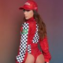 Anitta - 454 x 568