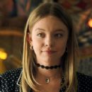 Everything Sucks! - Sydney Sweeney - 360 x 450