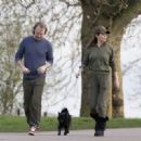 Anna Friel – Spotted with a friend on the Long Walk at Windsor Castle – Windsor