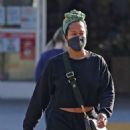 Regina King – Is seen leaving Chase bank in Los Angeles