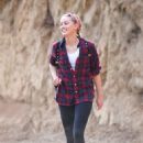 Amber Heard – Out for a hike with a friend in Pasadena